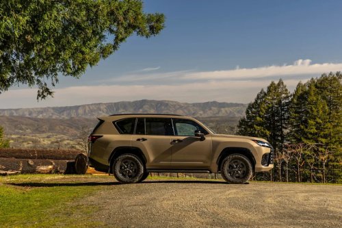 Lexus, Lexus GX, Lexus LX, 2026 Lexus LX vs 2026 Lexus GX | Exploring Key Differences