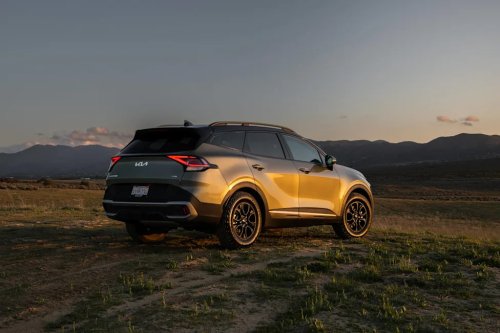 Honda, Honda CR-V, Hyundai, Hyundai Tucson, Kia, Kia Sportage, Honda CR-V Vs. Hyundai Tucson Vs. Kia Sportage: Which One Is The Most Fuel-Efficient? There's One Clear Winner