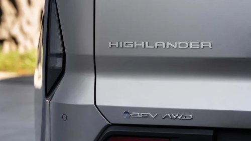 Toyota Delays 2027 Highlander EV As Demand For Gas Model Remains Robust