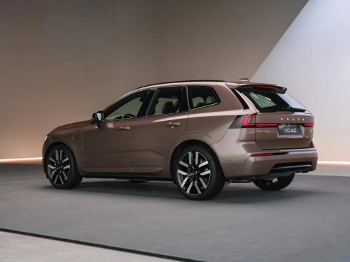 New Volvo XC60 Takes On Super Hybrids With 124 Miles Of Electric Range