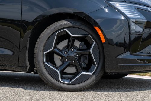 Chrysler, Chrysler CEO Teases a Factory-Lowered Pacifica: ‘Stay Tuned’