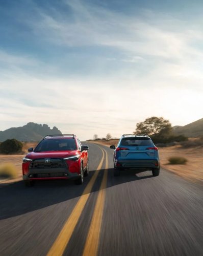 Toyota, Toyota Corolla, Toyota Corolla Cross, Toyota Corolla Cross Hybrid, 2027 Toyota Corolla Cross Streamlines Hybrid Trims, Drops Price