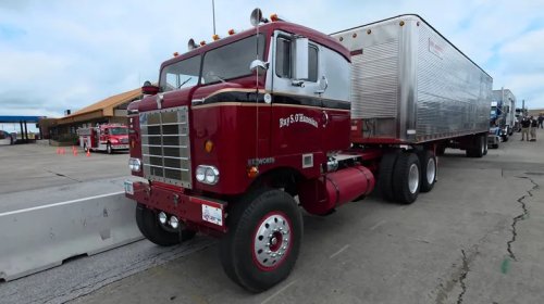 These 1950s Semi Trucks Had More Personality Than Today's Big Rigs