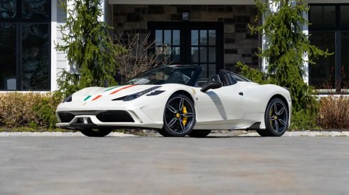 Ferrari, Two Ferrari Icons Steal the Spotlight at Mecum's Monterey 2026 Auction