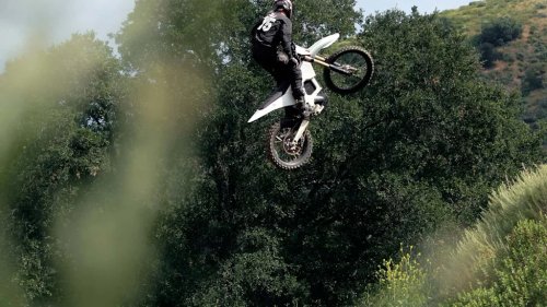 Swappable Batteries, Inexpensive, Yet Superiorly Capable: Bonnell's 805 RX EV Dirt Bike Is Here