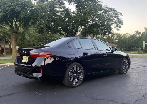 BMW, The BMW 550e xDrive's Hidden Strength: Why This Plug-In Hybrid Might Be the Brand's Best All-Rounder