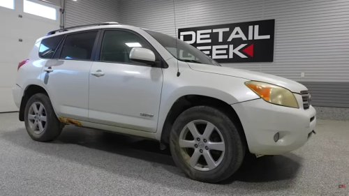 Abandoned, Spider-Infested Toyota RAV4 Gets Brought Back To Life