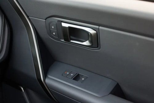 Take a Peek Inside the Redesigned 2027 Kia Seltos