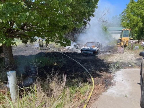 Chevrolet, Chevrolet Camaro, Classic Chevrolet Camaro Explodes Into Flames After Backfire — Fireball Sends Black Smoke Over Highway