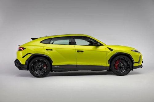 View Exterior Photos of the 2027 Lamborghini Urus SE Performante