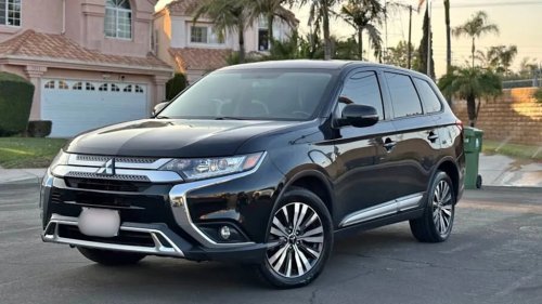 Mitsubishi Recalled 67,146 Outlanders Over a Vanishing Backup Camera. At This Point, It's Basically a Seasonal Event.