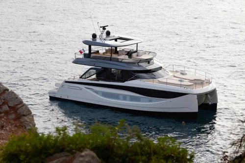 Prestige Yachts M7 Reviewed