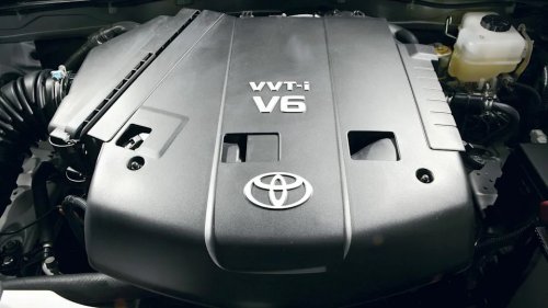 Why the 2006 Toyota FJ Cruiser Became an Instant Off-Road Icon