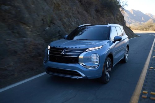 2026 Mitsubishi Outlander ES: The Least Expensive 3-Row SUV. Is It Worth It?