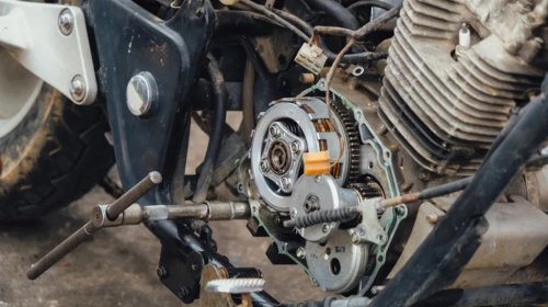 How Does A Slipper Clutch Work On A Motorcycle?