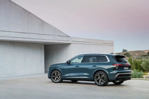 Audi, See Exterior Pics of the 2027 Audi Q7