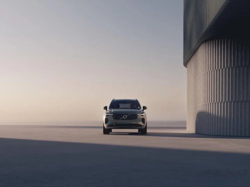 View Photos of the 2028 Volvo XC90 Hybrid