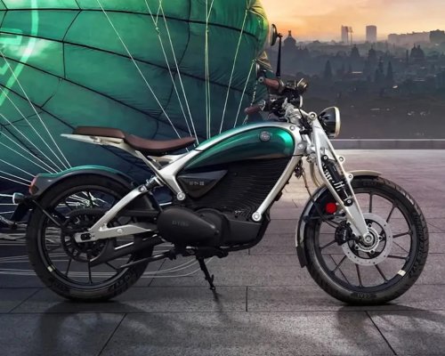 Royal Enfield’s Most Forward-Thinking Retro-Styled Moto Finally Spreads Its Wings