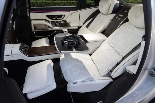 Gallery: 2027 Mercedes-Maybach S 680 Sedan Photos