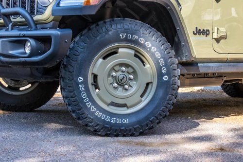 I Drove The 2026 Jeep Gladiator For A Week: It's A Flawed, Entertaining Adventure Truck