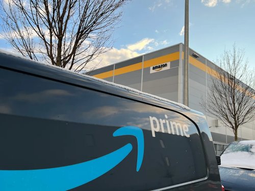 Buy a new car through Amazon Autos and get a $1,500 Amazon gift card