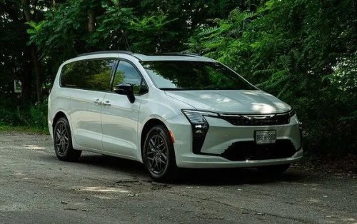 2027 Chrysler Pacifica - What's New and Why it's Easy to Love