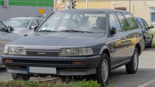 4 Driving Skills A Manual Car Teaches You That An Automatic Won't