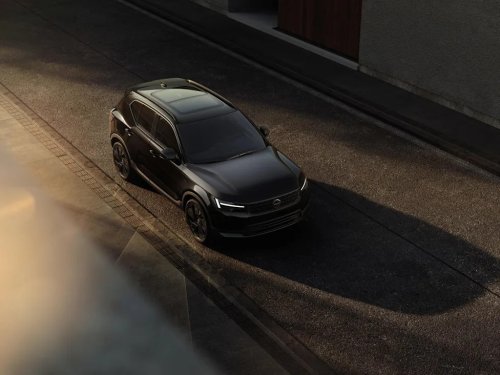 View Exterior Photos of the 2028 Volvo XC40