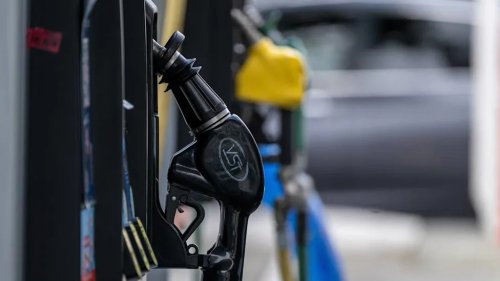 EV Buyers Keep Trading In Gas Cars Despite Higher Prices
