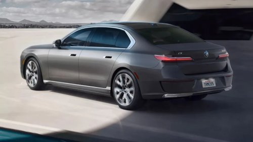 5 Flagship Sedans That Still Beat Luxury SUVs For Prestige