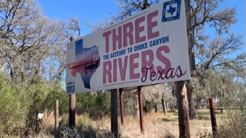 From Three Rivers to the world: The unusual business behind these hunting trucks