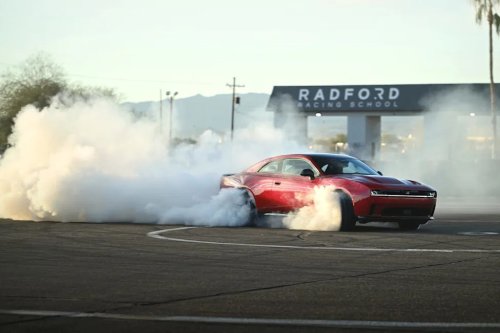 Dodge, Dodge Charger, If You Want to Save $12,500 on a Dodge Charger Daytona, Act Now Before the 2027 Model Arrives