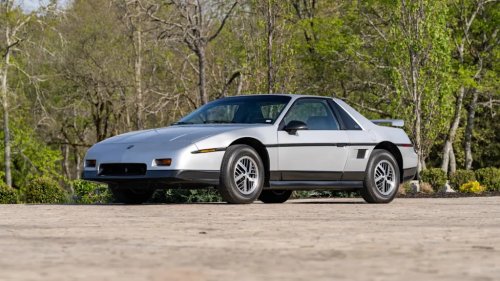 Pontiac, Ultra-Low-Mileage 1987 Pontiac Fiero SE Set To Cross The Mecum Auction Block
