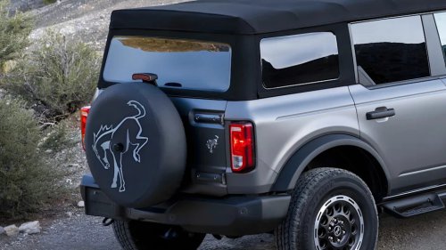 Ford’s Clever New Patent Reimagines One of Jeep’s Most Convenient Summer Features