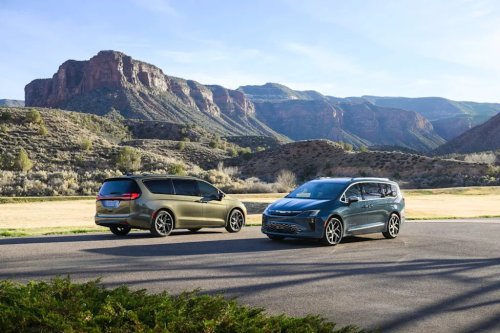 Chrysler's 2027 Pacifica Is Among the Laziest Updates Ever, Especially in Base LX Guise