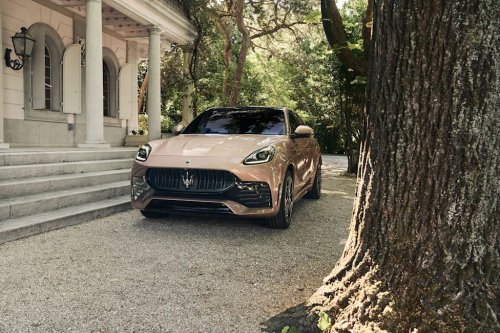 View Exterior Photos of the 2027 Maserati Grecale Folgore