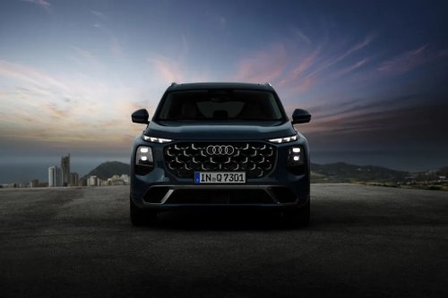 See Exterior Pics of the 2027 Audi Q7
