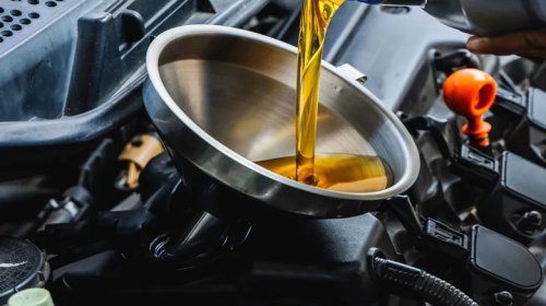 Semi Synthetic Vs Synthetic Motor Oil: What's The Difference?