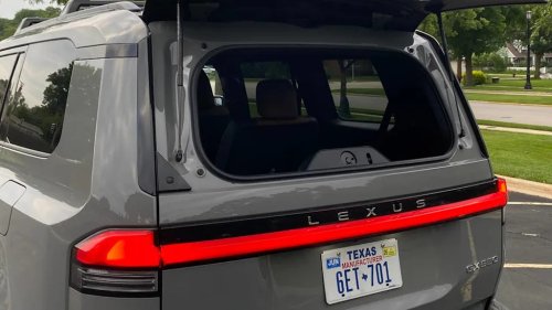 The 2026 Lexus GX 550 Luxury Thankfully Places Ruggedness First and Indulgence Second.