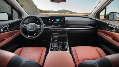 Kia, Kia Carnival, Chrysler, PHEV, Kia Carnival Hybrid Vs. Chrysler Pacifica PHEV: 5 Key Differences