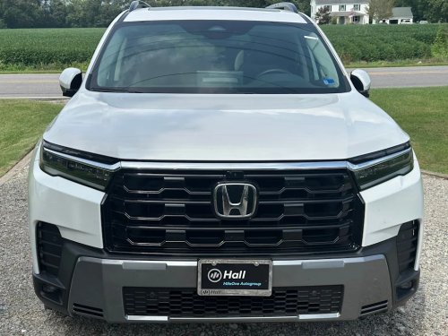 Honda, I swore off large SUVs when my kids grew up. Now I'm a grandmother, and bought a three-row Honda Pilot.