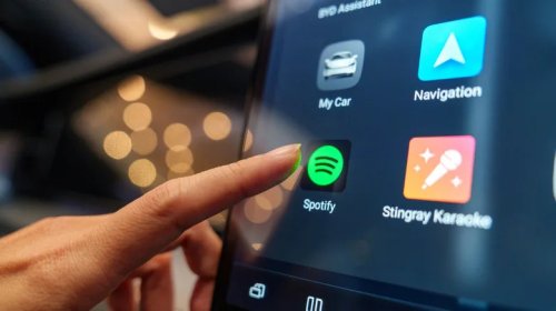 3 Android Auto Features That Can Make An Older Car Feel New