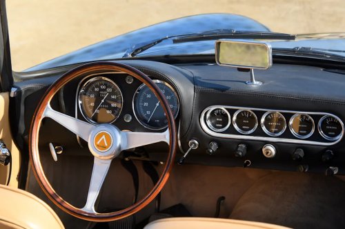 This American classic car thinks it’s a Ferrari