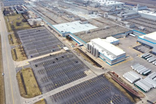 Jeep, Jeep Cherokee, Idled Illinois Jeep Plant Will Restart Later Than Expected. Next-Gen Cherokee Will Be Built There