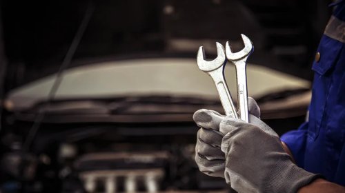 5 Old-School Maintenance Habits That Still Work For Modern Cars