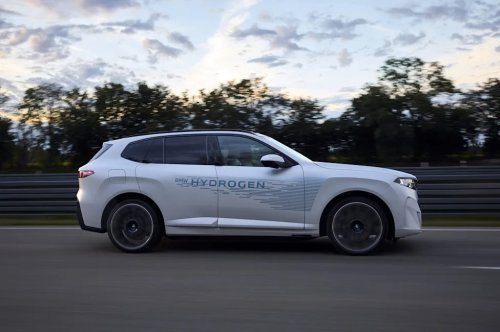 BMW, Testing underway for hydrogen powered BMW iX5