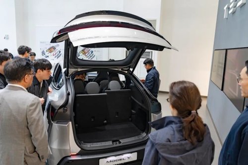Larger Tesla Model Y L Due For U.S. Debut