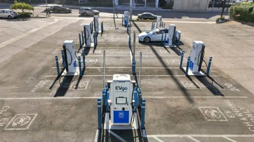 Tesla, LA’s Largest Non-Tesla EV Charging Station Opens With A Surprise: CHAdeMO Support