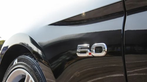 5 Car Brands That Never Abandoned The V8