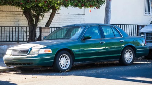 Are There Any Cars That Are Still Made With A Body-On Frame?